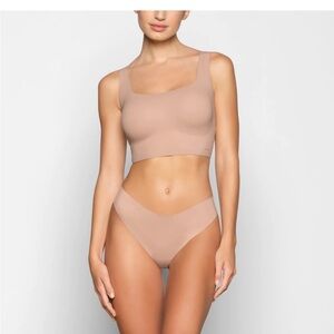 SKIMS naked scoop longline bralette